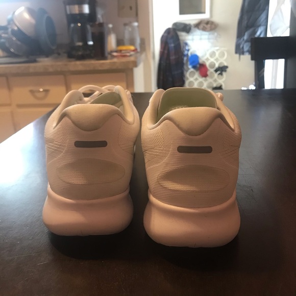 Nike Free Run Shoes - Picture 2 of 4